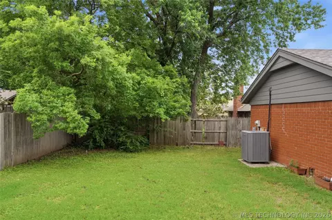 Exterior - 6652 E 46th Pl, Tulsa, OK 74145 photo 3 of 5