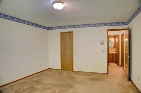 Bedroom - 401 E Winston Ct, Broken Arrow, OK 74011 photo 3 of 11