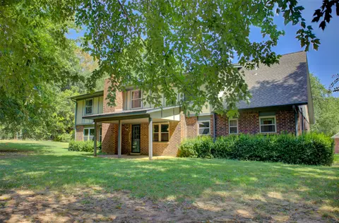 Exterior - 401 E Winston Ct, Broken Arrow, OK 74011 photo 7 of 8