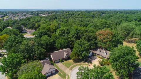 View/Area - 401 E Winston Ct, Broken Arrow, OK 74011 photo 2 of 2