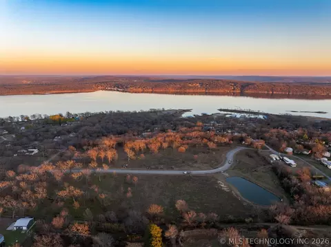 74124 S Fir Dr, Wagoner, OK 74467