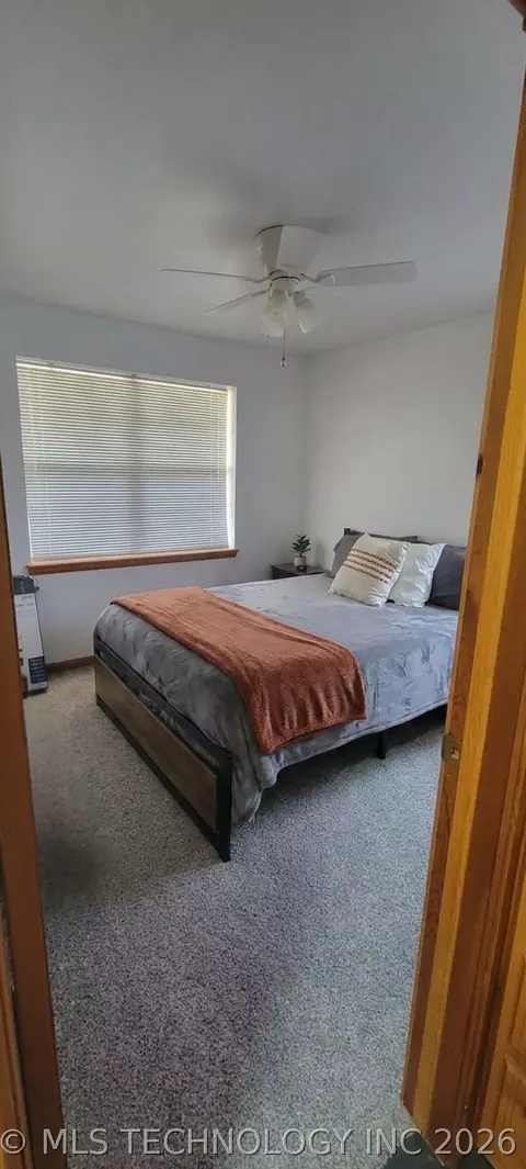 Bedroom - 424338 E 1168, Eufaula, OK 74432 photo 3 of 3