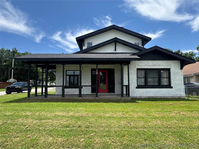 1126 E 4th St, Okmulgee, OK 74447