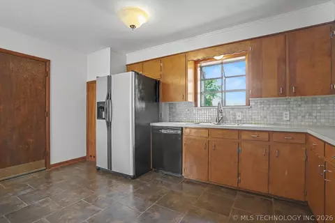 Kitchen - 5929 E 26th St, Tulsa, OK 74114 photo 1 of 5