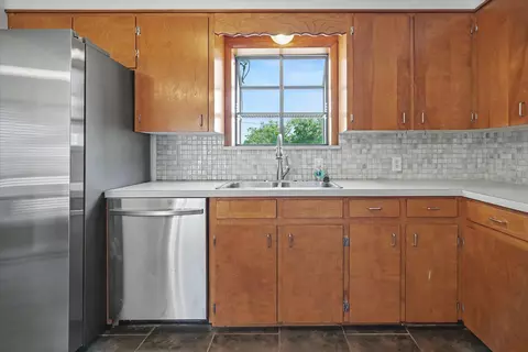 Kitchen - 5929 E 26th St, Tulsa, OK 74114 photo 2 of 4