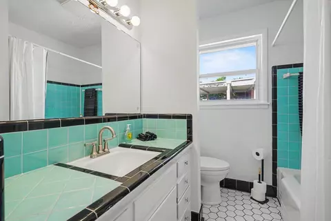 Bath - 5929 E 26th St, Tulsa, OK 74114 photo 1 of 2