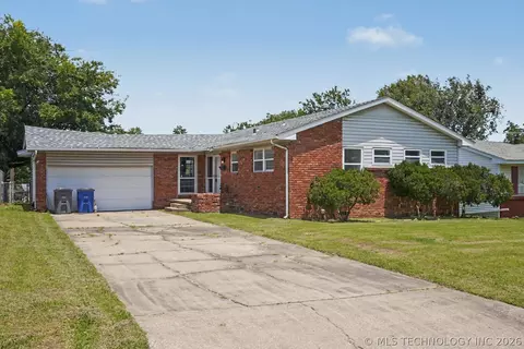 5929 E 26th St, Tulsa, OK 74114 photo 1