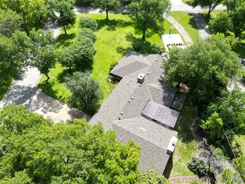 View/Area - 2002 Cloverleaf Pl, Ardmore, OK 73401 photo 4 of 6