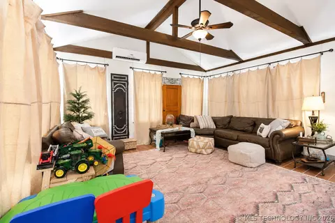 Living - 420 E 19th St, Okmulgee, OK 74447 photo 3 of 3