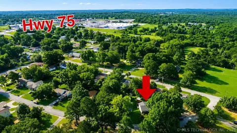 View/Area - 420 E 19th St, Okmulgee, OK 74447 photo 3 of 3