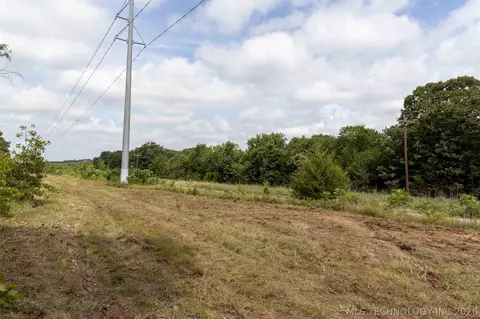 15 E 1180 Rd, Okemah, OK 74859