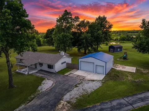 14830 Tyler Rd, Okmulgee, OK 74447