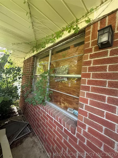 Exterior - 2203 Oak St, Idabel, OK 74745 photo 3 of 5