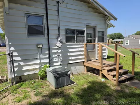 Exterior - 609 W 5th St, Ada, OK 74820 photo 5 of 6