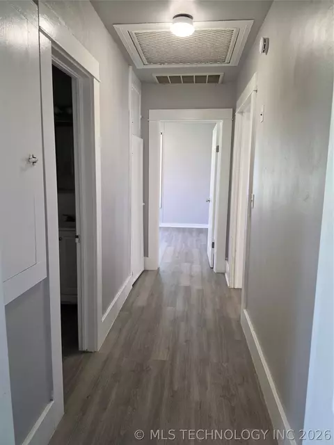 Entry Way - 609 W 5th St, Ada, OK 74820 photo 1 of 1