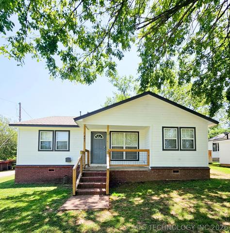401 S 21st St, Collinsville, OK 74021