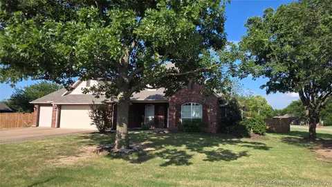 7769 N 162nd East Ct, Owasso, OK 74055