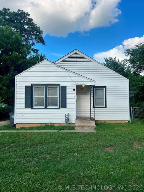 1029 N Delaware Pl, Tulsa, OK 74110