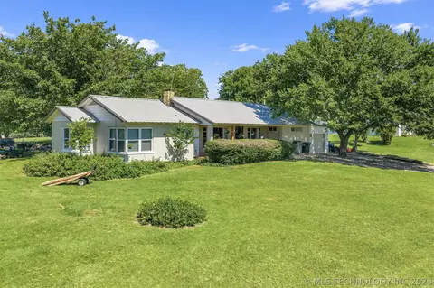 712 E 8th, Sulphur, OK 73086