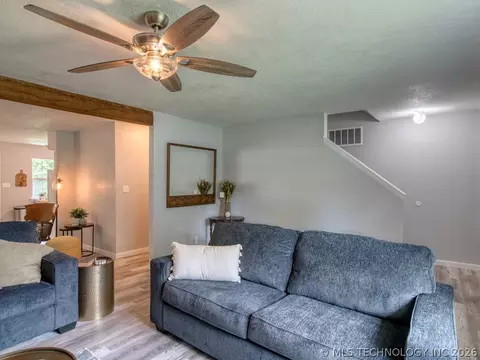 2005 E Foster, Ada, OK 74820 photo 4