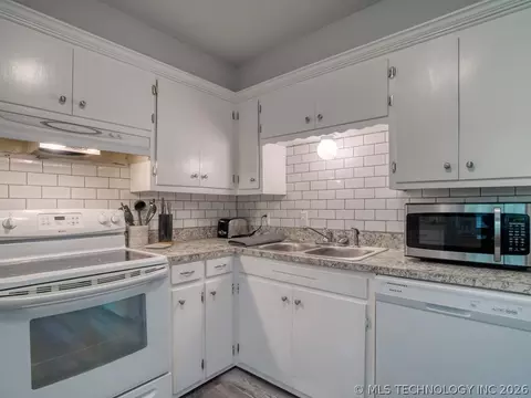 2005 E Foster, Ada, OK 74820 photo 11