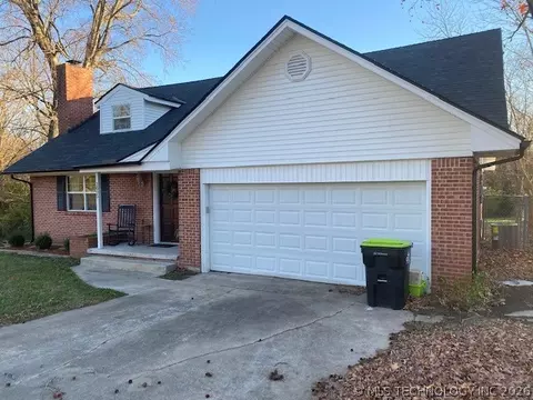 2005 E Foster, Ada, OK 74820 photo 1