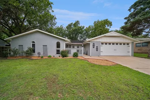1255 May Ln, Bartlesville, OK 74006