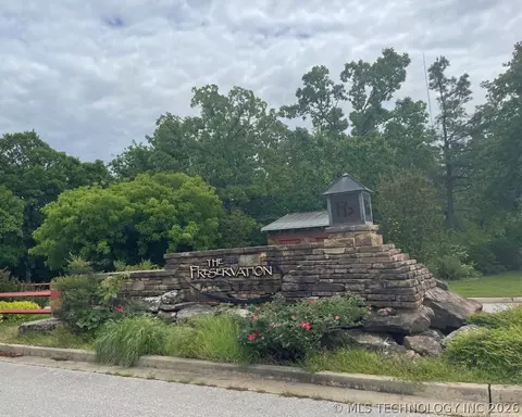 3644 Cliff Dr, Sand Springs, OK 74063
