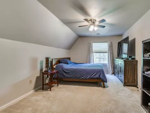 Bedroom - 6536 E 83rd Pl, Tulsa, OK 74133 photo 6 of 7