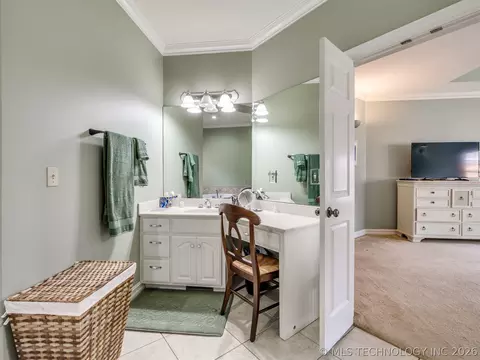 Bath - 6536 E 83rd Pl, Tulsa, OK 74133 photo 2 of 4