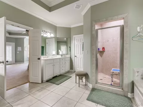 Bath - 6536 E 83rd Pl, Tulsa, OK 74133 photo 1 of 4