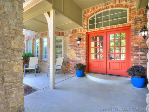 Exterior - 6536 E 83rd Pl, Tulsa, OK 74133 photo 3 of 8