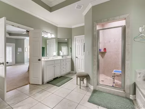 Bath - 6536 E 83rd Pl, Tulsa, OK 74133 photo 1 of 4