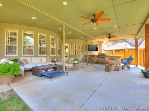Exterior - 6536 E 83rd Pl, Tulsa, OK 74133 photo 8 of 12