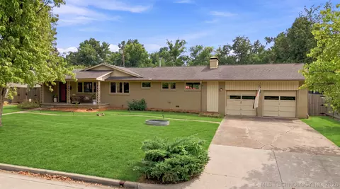 Exterior - 4154 E 46th Pl, Tulsa, OK 74135 photo 4 of 8