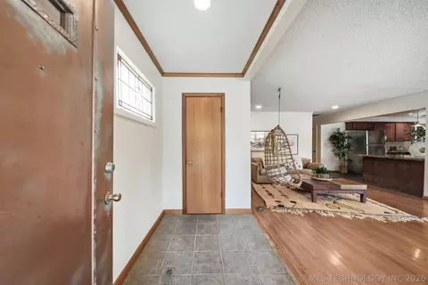 Entry Way - 4154 E 46th Pl, Tulsa, OK 74135 photo 1 of 3