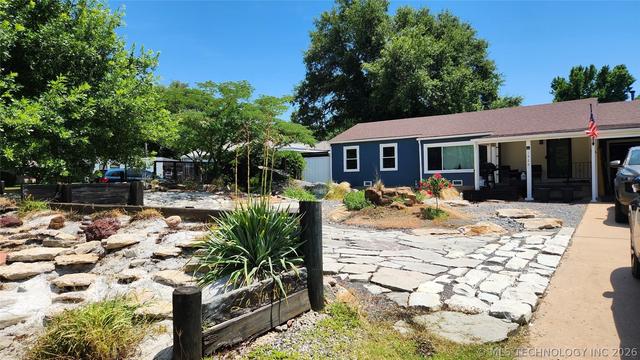 1828 E 10th St, Okmulgee, OK 74447