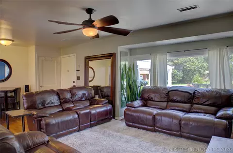 Living - 1828 E 10th St, Okmulgee, OK 74447 photo 3 of 3