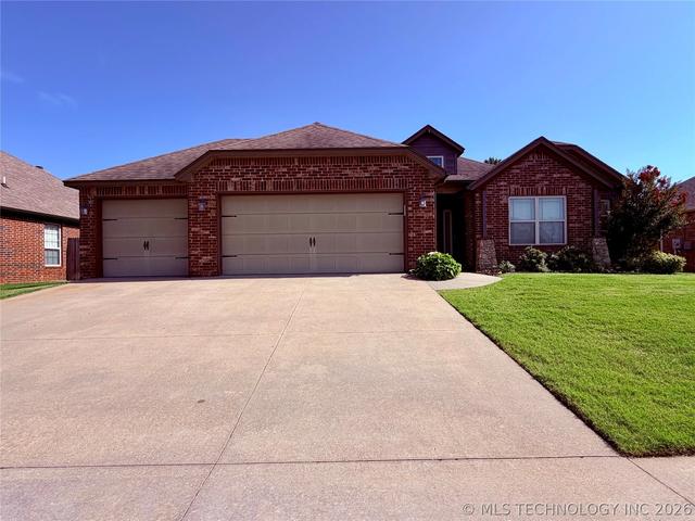 1004 E 135th Pl, Glenpool, OK 74033
