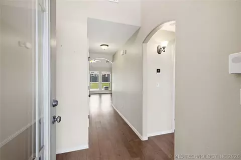 Entry Way - 1004 E 135th Pl, Glenpool, OK 74033 photo 1 of 1
