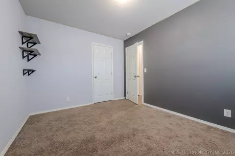Bedroom - 5811 E 146th Pl S, Bixby, OK 74008 photo 6 of 14