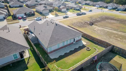 View/Area - 5811 E 146th Pl S, Bixby, OK 74008 photo 7 of 8