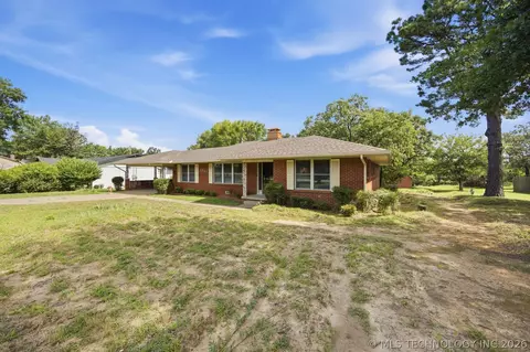 Exterior - 1703 E Comanche Ave, Mcalester, OK 74501 photo 2 of 6