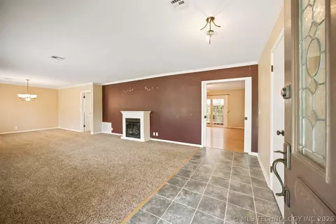 Living - 1703 E Comanche Ave, Mcalester, OK 74501 photo 1 of 9