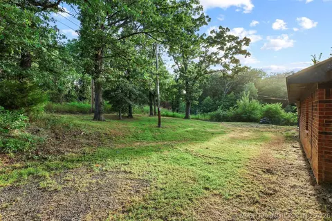 1901 N 1st, Durant, OK 74701