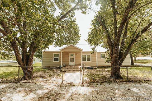 200 N Wilson St, Fairfax, OK 74637