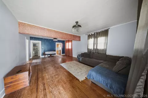 709 E Broadway, Cushing, OK 74023 photo 4