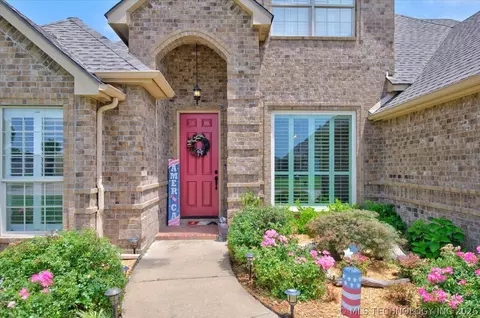 124 Prairie Ridge Ct, Bartlesville, OK 74006