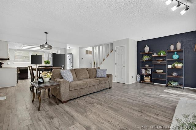 5225 Nowata Road E-102, Bartlesville, OK 74006