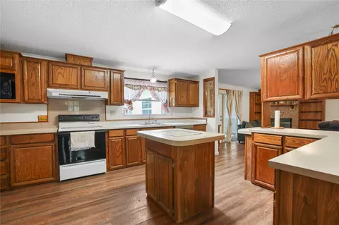 Kitchen - 157 Acorn Ln, Eucha, OK 74342 photo 1 of 3